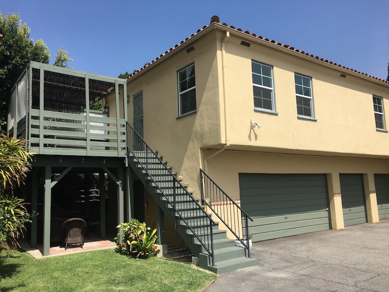 Cute & Cozy Echo Park One Bedroom | Rear Duplex | Private Deck | Parking & Laundry Included